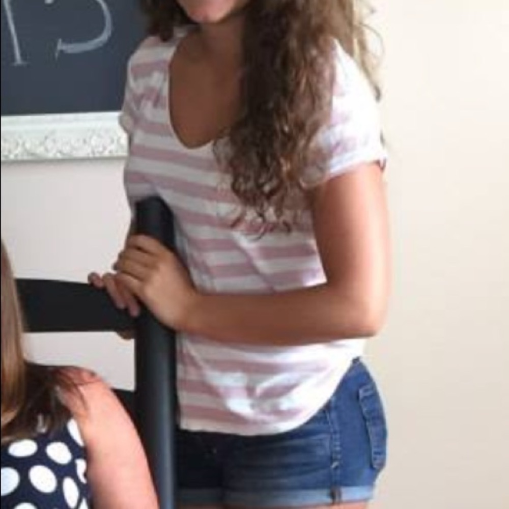 Pink&white tee - Picture 2 of 2